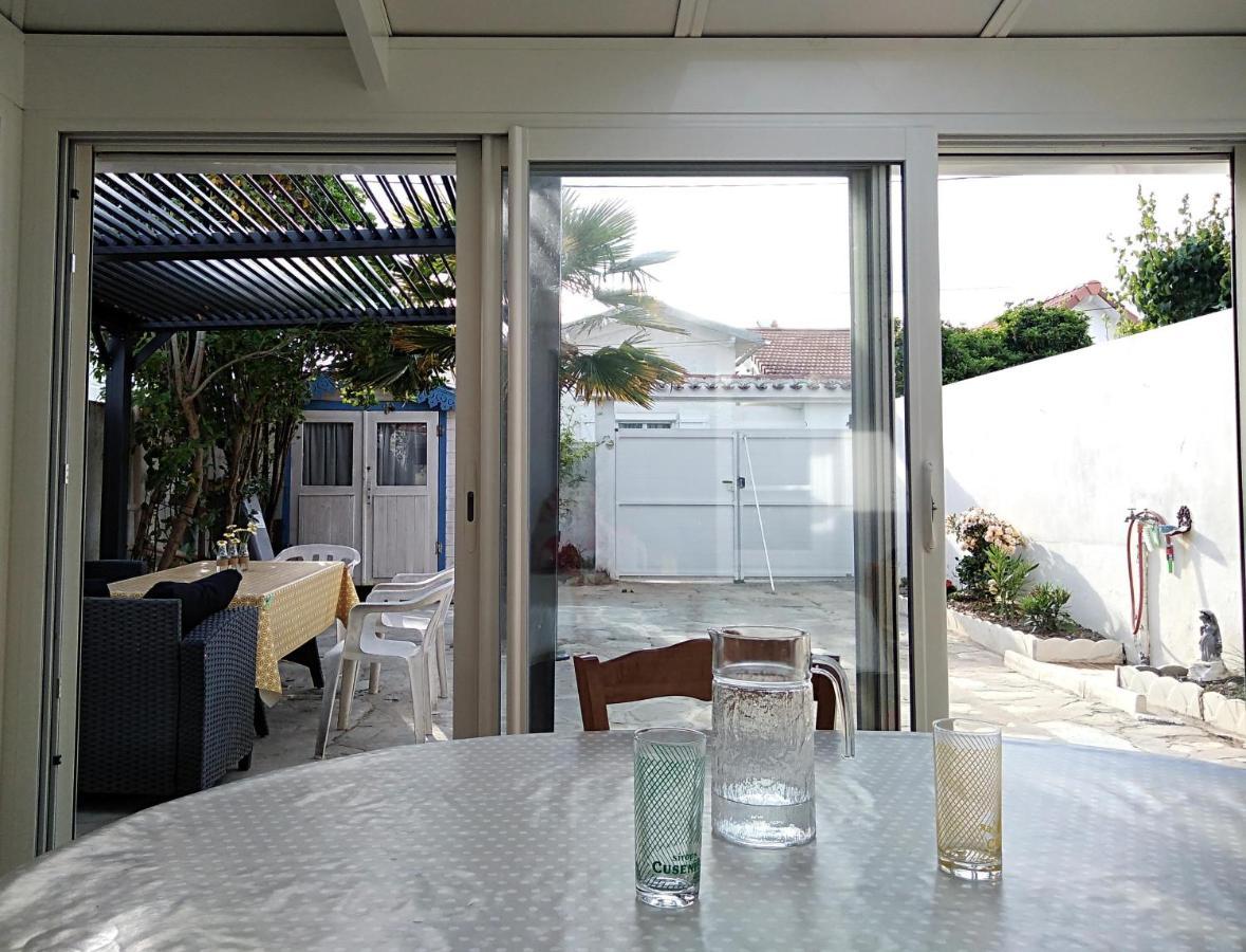 Maison Boisvinet Saint-Gilles-Croix-De-Vie, 4-5 P, Belle Cour Interieure, 200M Plage エクステリア 写真