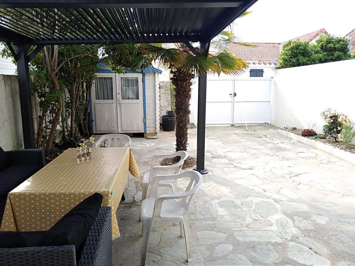 Maison Boisvinet Saint-Gilles-Croix-De-Vie, 4-5 P, Belle Cour Interieure, 200M Plage エクステリア 写真